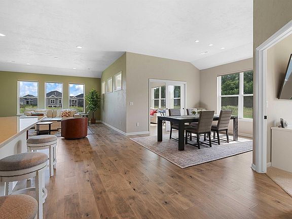 4th image of 2355 E Baldeagle Dr