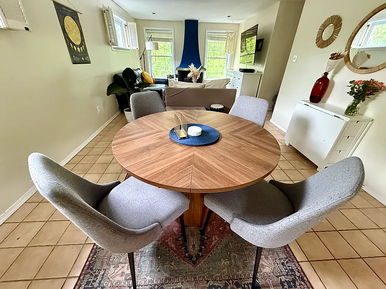 Dining seats 6 _ rent includes all utilities, 811 Mbps Wi-Fi, and every stick of furniture; move in with a suitcase.