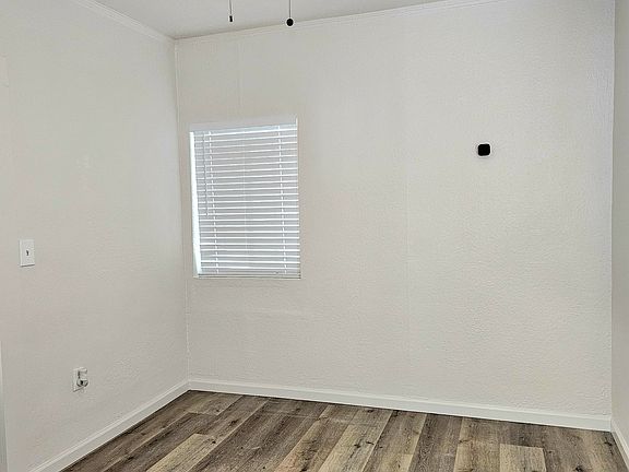 5th image of 3635 Taylor St