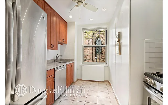 Sold by Douglas Elliman | media 6