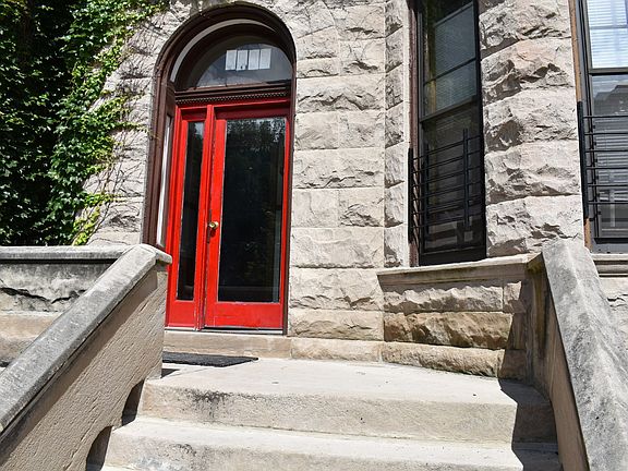 2nd image of 3505 N Sheffield Ave