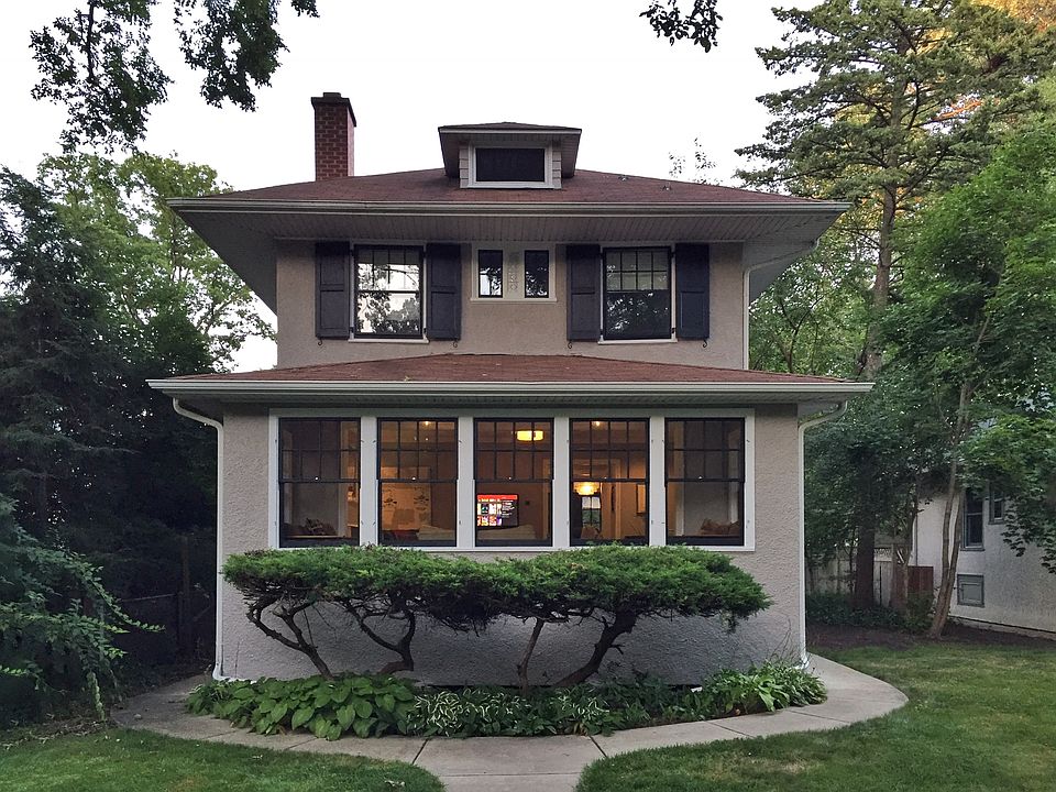 2nd image of 2651 Stewart Ave