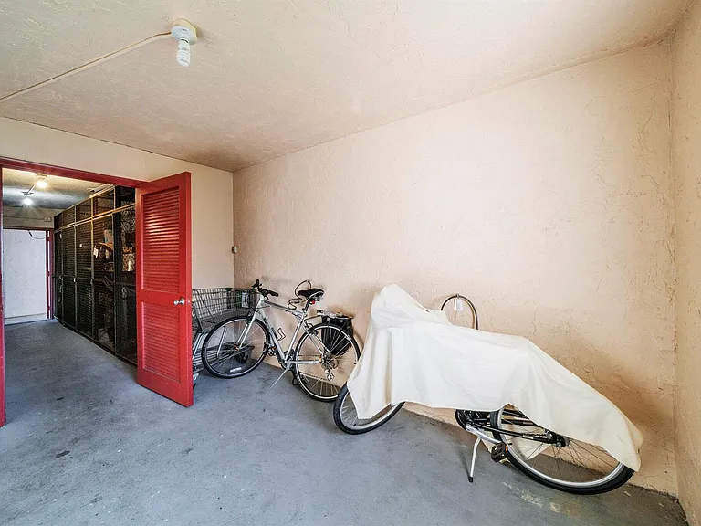 1035 Country Club Dr #407 — Photo 40