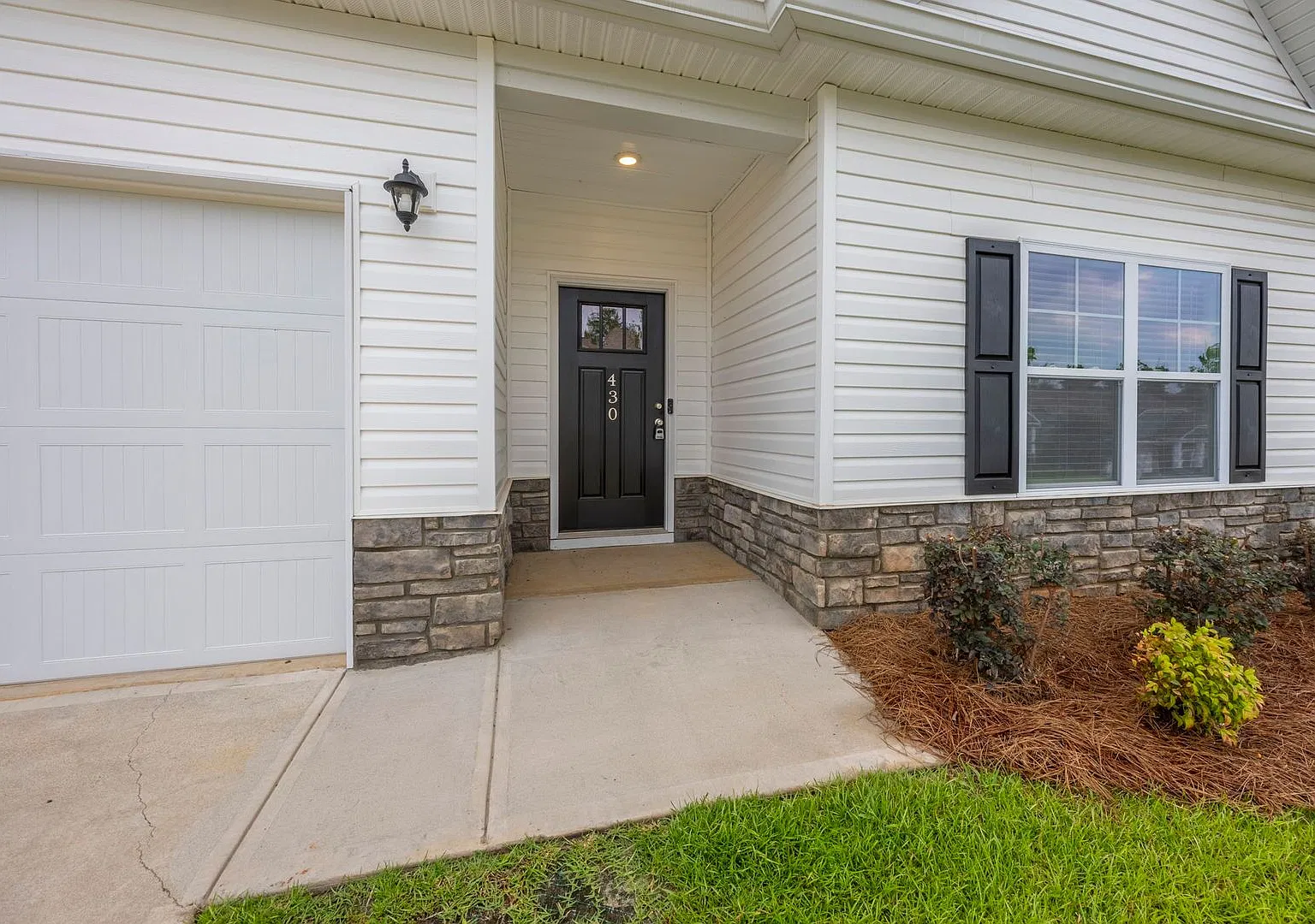 Stunning Home In Irmo's Shoals Landing — Photo 2