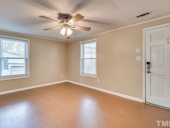5th image of 923 Spruce Pine Trl