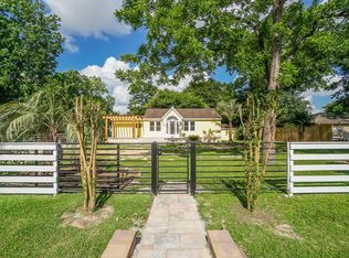 2208 Hoskins Dr, Houston, TX 77080