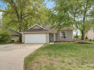 108 Pine Hill Ct, Nixa, MO 65714