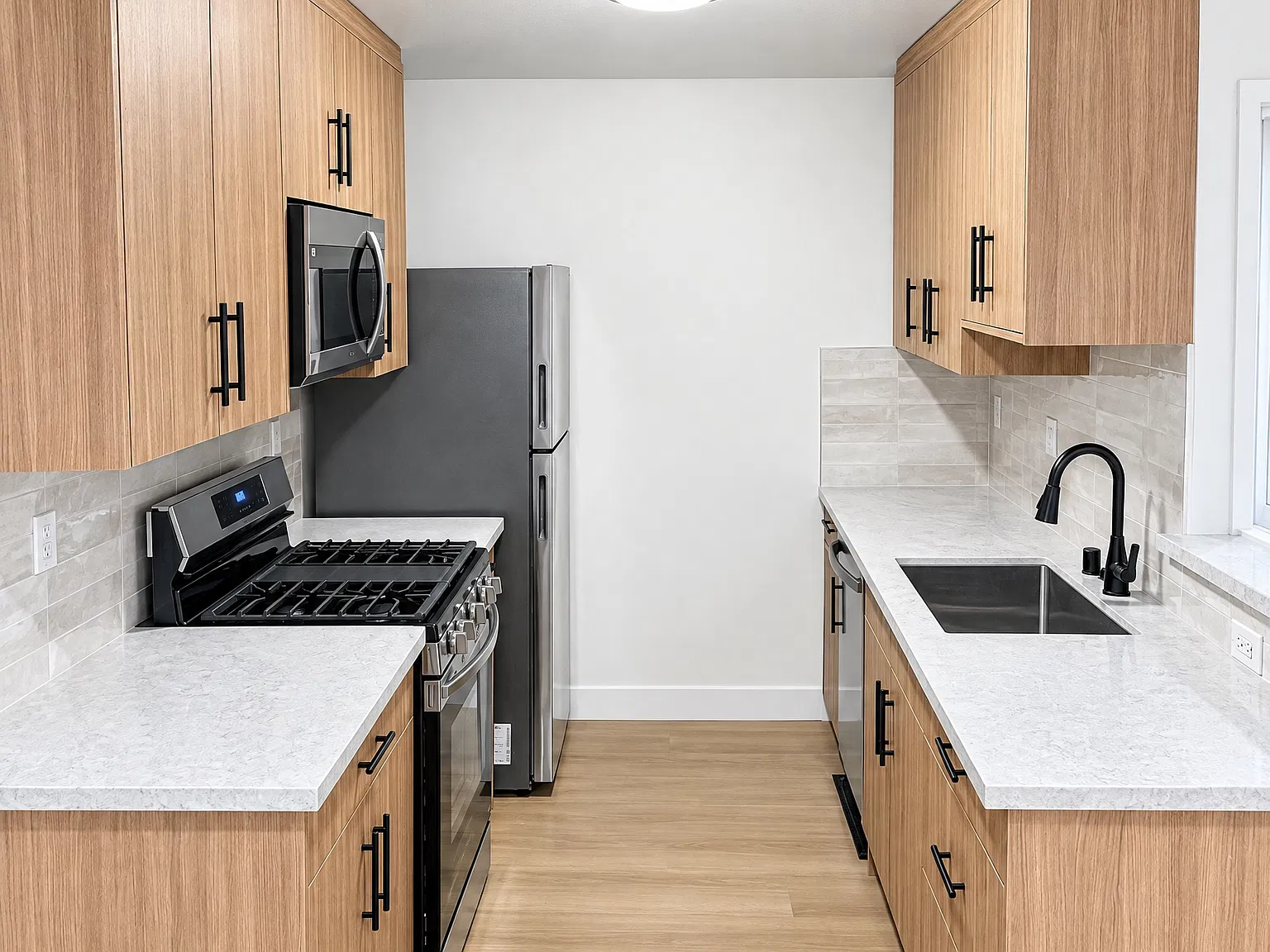 2 bed, 1200 sqft, $4,995 — Photo 3