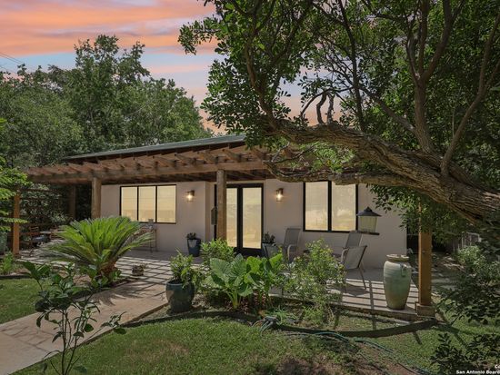 139 mount erin, San Antonio, TX 78212