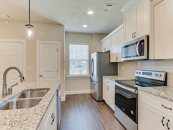 3rd image of 1842 Butternut Drive