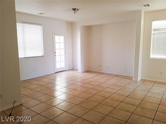 5th image of 1059 Naylor Ct