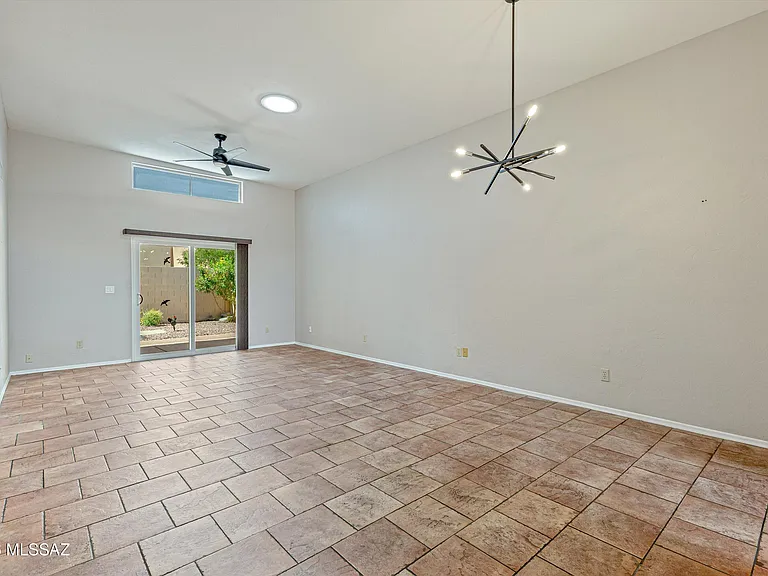 4354 E Samantha Dr — Photo 4