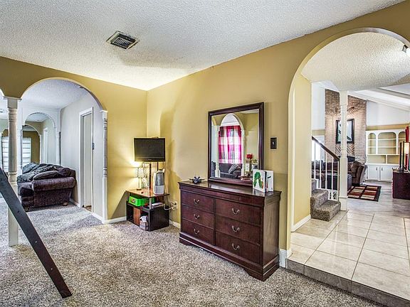 4th image of 10618 Glenway Dr