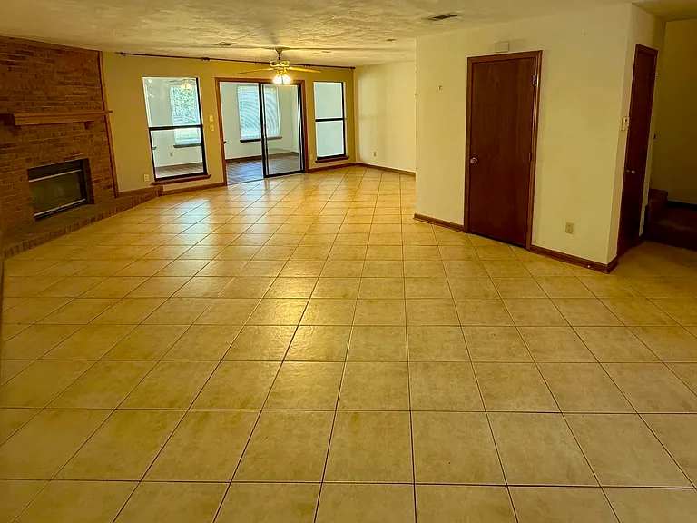 3207 Shamrock St #33 — Photo 3