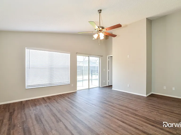 303 Aldrup Way — Photo 5