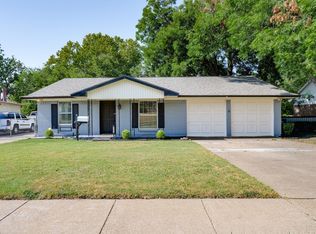 202 E Kenwood Dr, Garland, TX 75041