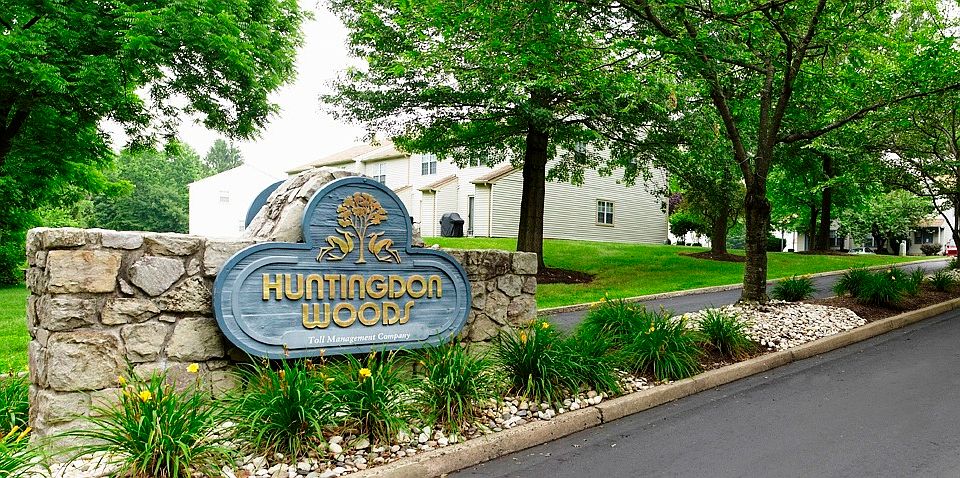 WELCOME HOME TO HUNTINGDON WOODS