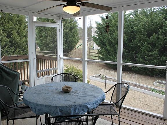 2nd image of 443 Riverwalk Dr