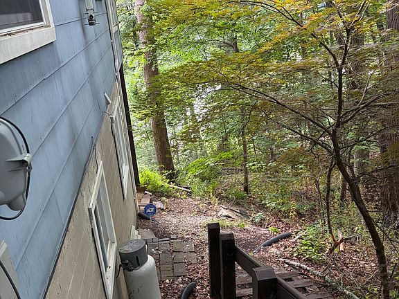 4th image of 8 Terrace Drive