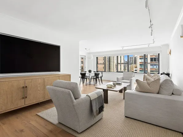 360 E 72nd St APT A1406, New York, NY 10021