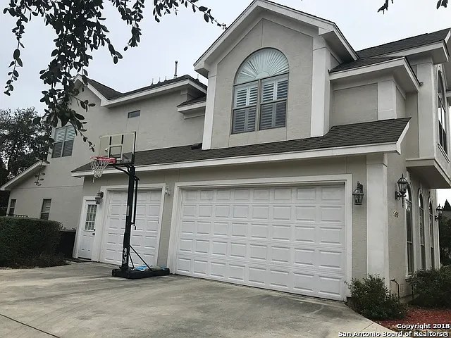 4 bed, 4.5 bath, 4364 sqft, $4,950 — Photo 3