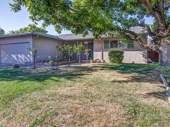 3rd image of 5212 Fernwood Way