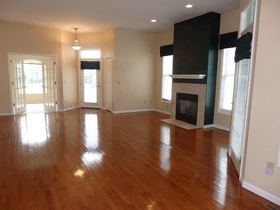 3rd image of 308 Kraus Dr
