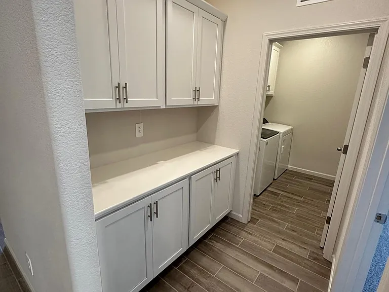 1781 Haines Ave — Photo 9