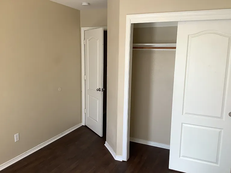 7623 Banyon Ave NW — Photo 17