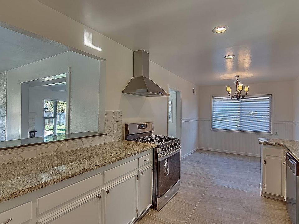 1st image of 8434 N San Pablo Way