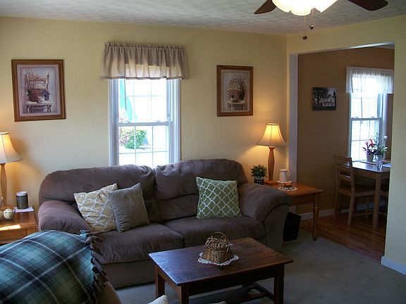 5th image of 23 Skyview Dr