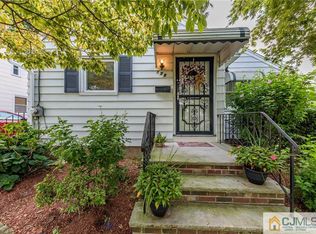 138 River Edge Rd, Bergenfield, NJ 07621