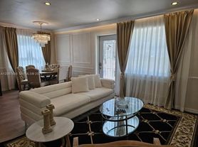 611 NE 14th Ct, Fort Lauderdale, FL