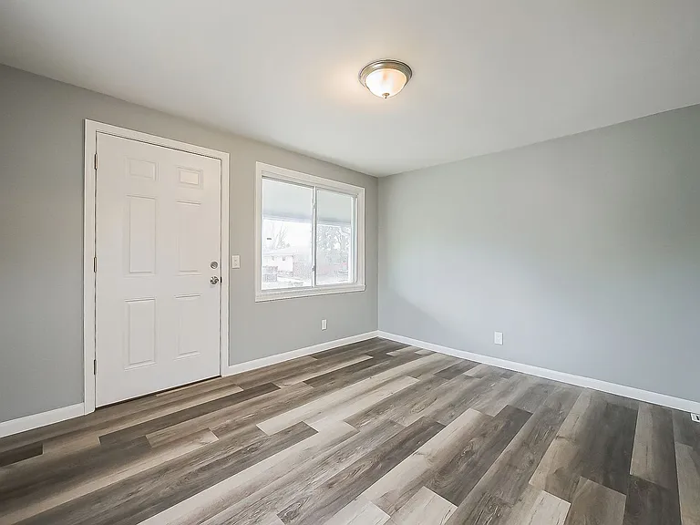 750 Scottwood St — Photo 2