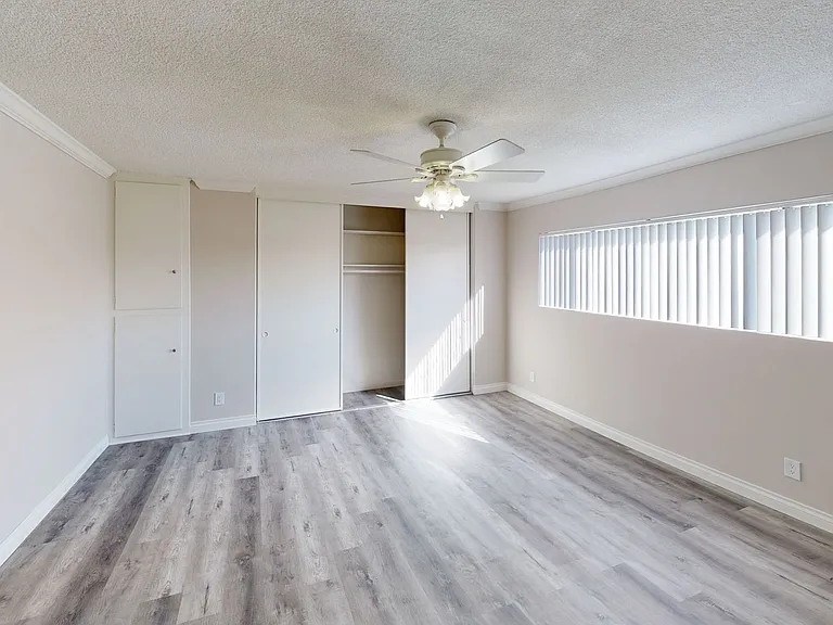 Gilmore Apts.. Beautiful Newly Remodeled Apartments...CALL NOW! — Photo 14