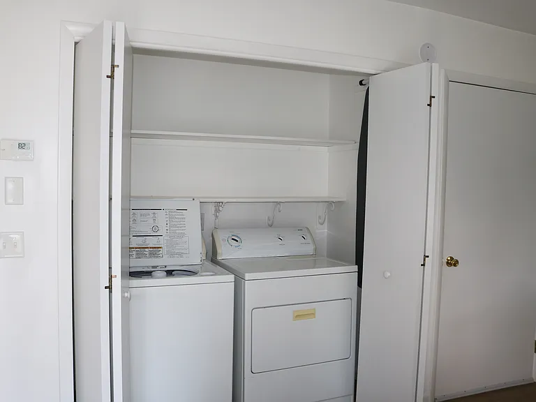 56-12 Park View Ct #B — Photo 8