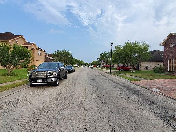 5th image of 3434 Burgundy Dr
