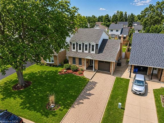 2nd image of 474 Knightsbridge Cres