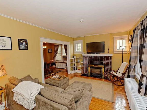 5th image of 54 N Lake Ave