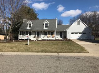 5600 Chestnut Hill Dr, Clarkston, MI