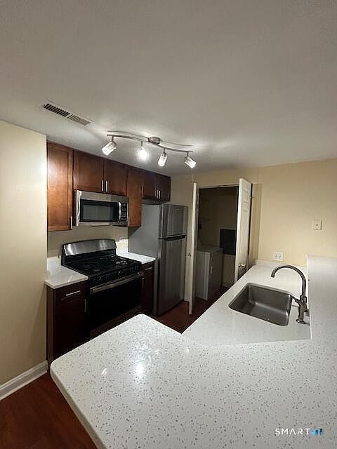 1st image of 488 Bedford St #423