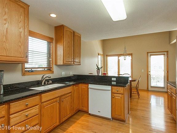 5th image of 1209 NW Boulder Brook Dr