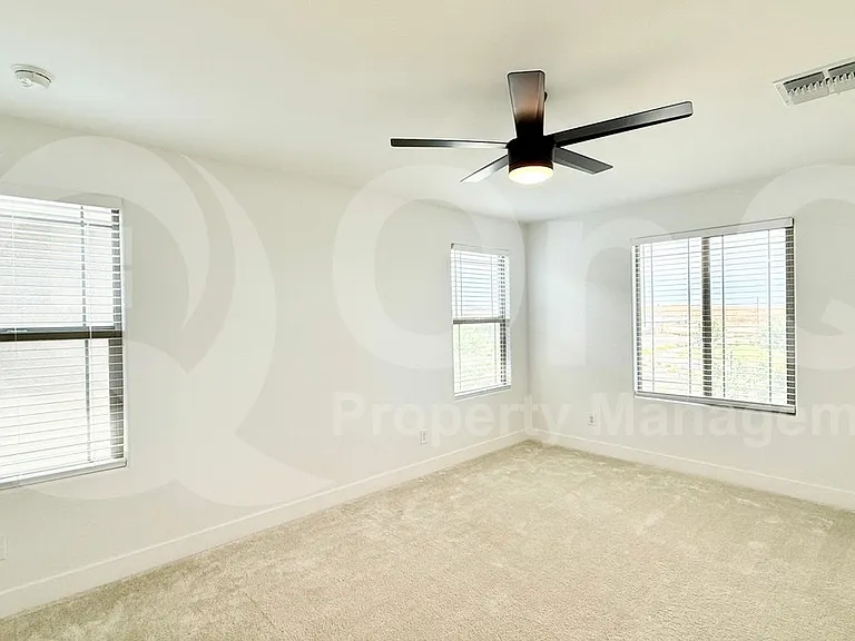 1282 W Sparrow Dr — Photo 7