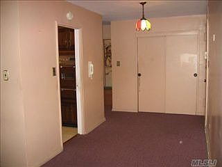 3rd image of 2930 137th St APT 4L