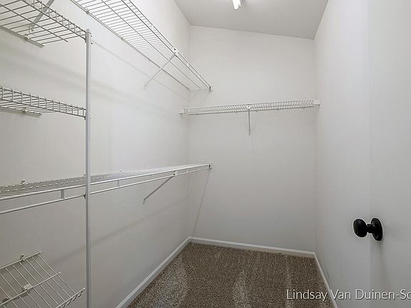 5th image of 1487 Edgeknoll Dr SE