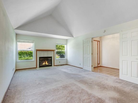 4th image of 635 Anthony Court