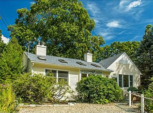65 Woodsia Rd, Saunderstown, RI 02874