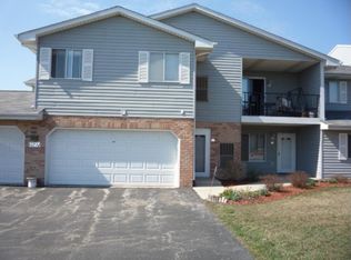 1127 Sunnyslope Dr, Racine, WI 53406