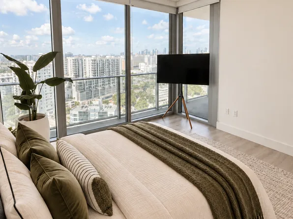 1420 N River Dr, Miami, FL 33130