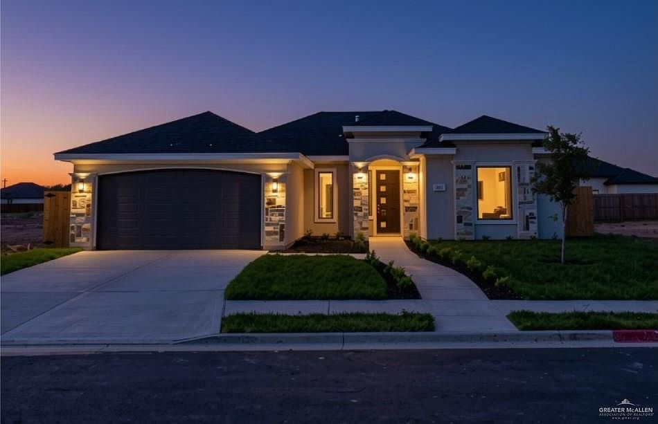 1st image of 2812 Dhalia Dr